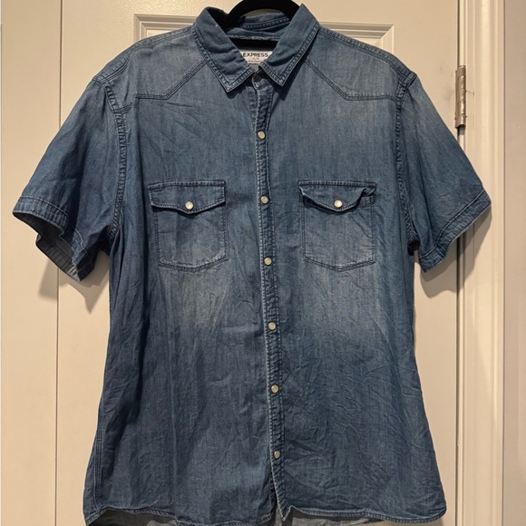 Express Men's Denim Short Sleeve Shirt Size XL - Picture 1 of 3
